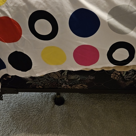 Disney Full Size Bottom/Flat Sheet & 2 Standard Size Pillow Cases. - Picture 9 of 14